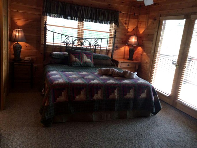 Floating Homes (United States of America, Sevierville, Tennessee)
