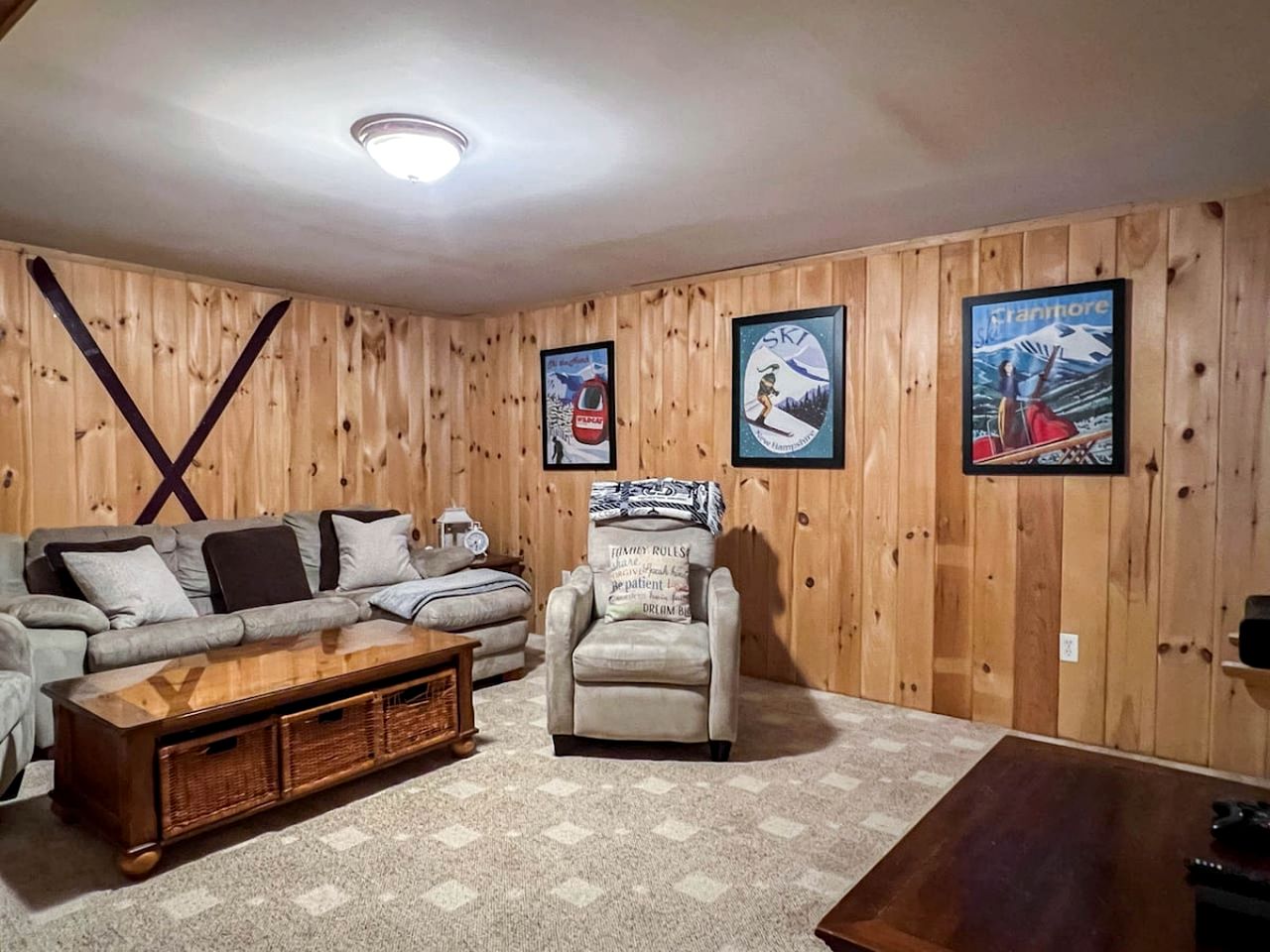 Spacious Pet-Friendly Cabin in North Conway, New Hampshire
