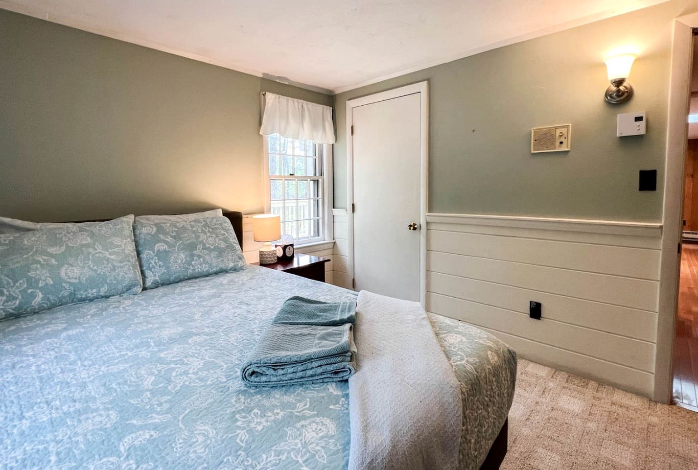 Spacious Pet-Friendly Cabin in North Conway, New Hampshire
