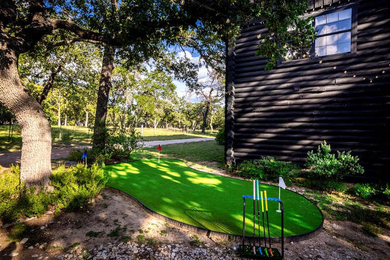 Log Cabins (United States of America, Fredericksburg, Texas)