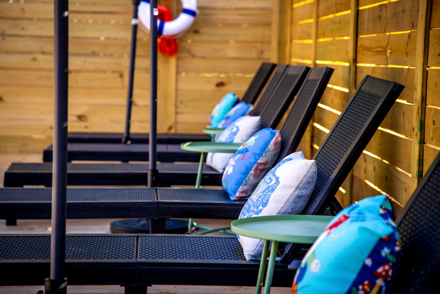 Spacious and Pet Friendly Log Cabin for Sixteen Guests in Fredericksburg, Texas