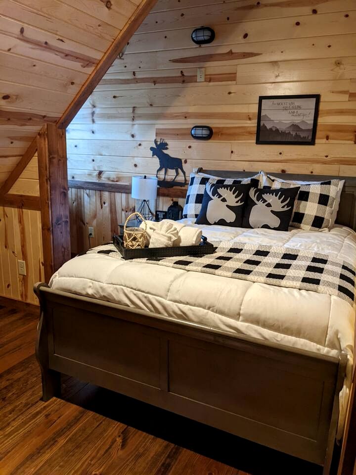 Spacious and Pet Friendly Rustic Lodge, Perfect for a Family Getaway to Broken Bow, OK
