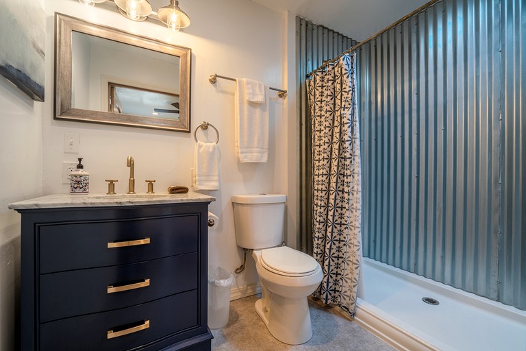 Cabins (United States of America, Big Flat, California)