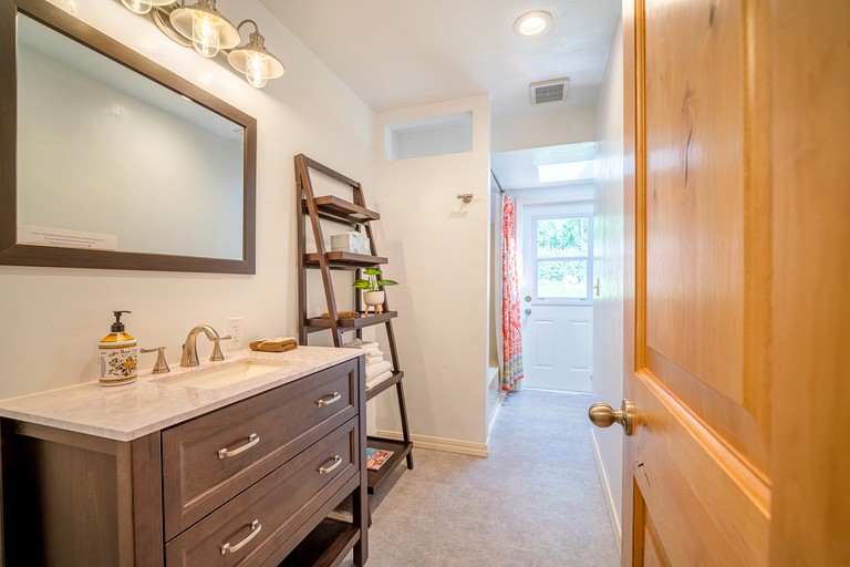 Cabins (United States of America, Big Flat, California)