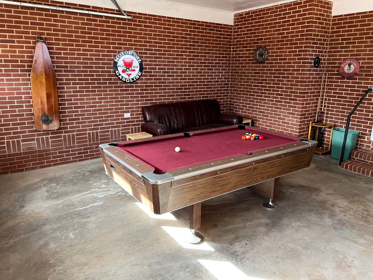 Family-Friendly Cottage with Pool Table and Fire Pit in Indian Trail, North Carolina