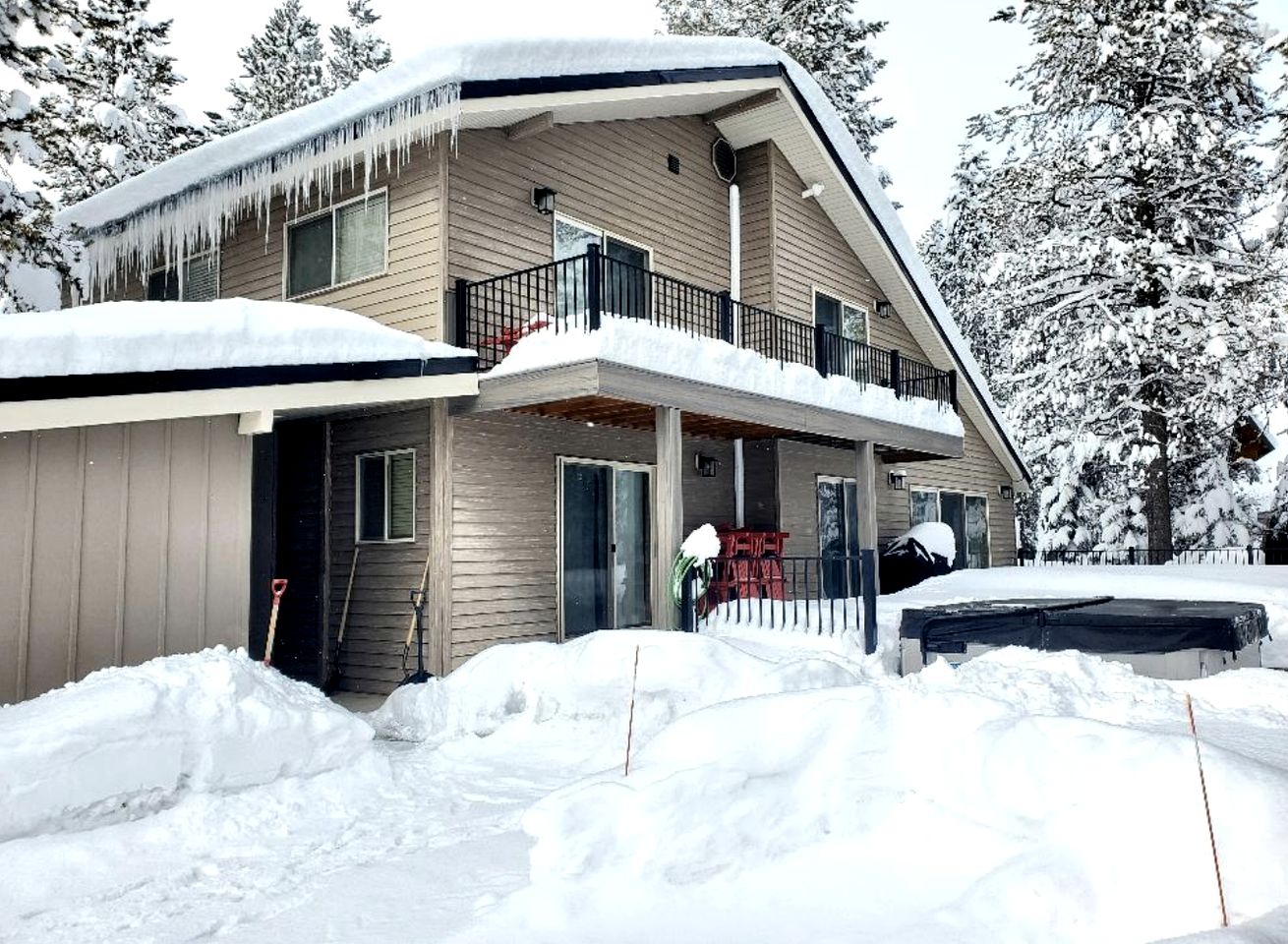 Spacious Riverfront Cabin with Hot Tub and Trail Access Near Outdoor Adventures in Island Park, Idaho
