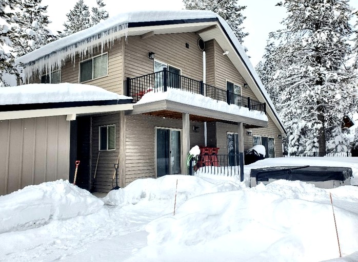 Cabins (United States of America, Idaho City, Idaho)