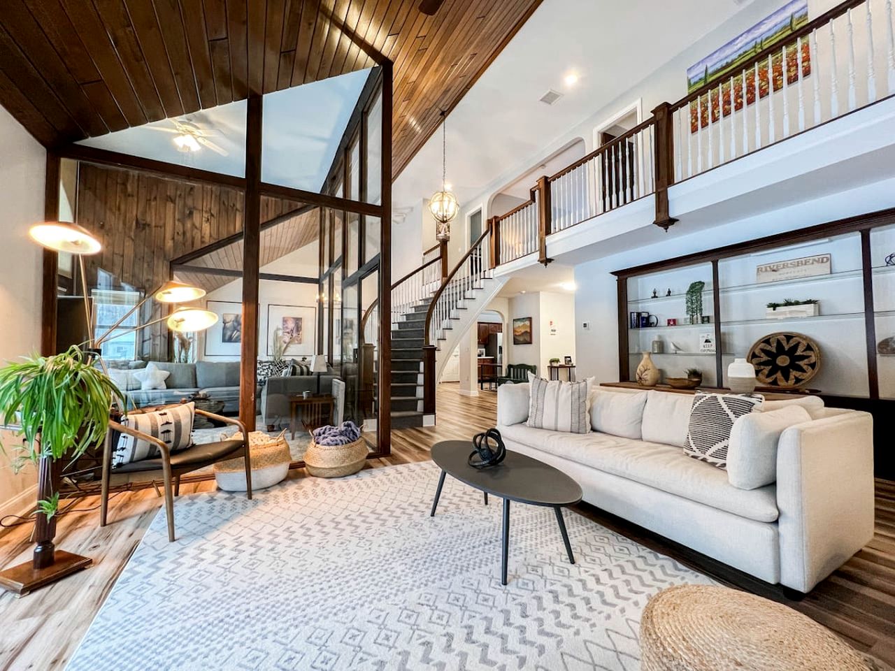 Spacious Riverfront Villa with Swimming Pool and Game Room in Bartlett, New Hampshire