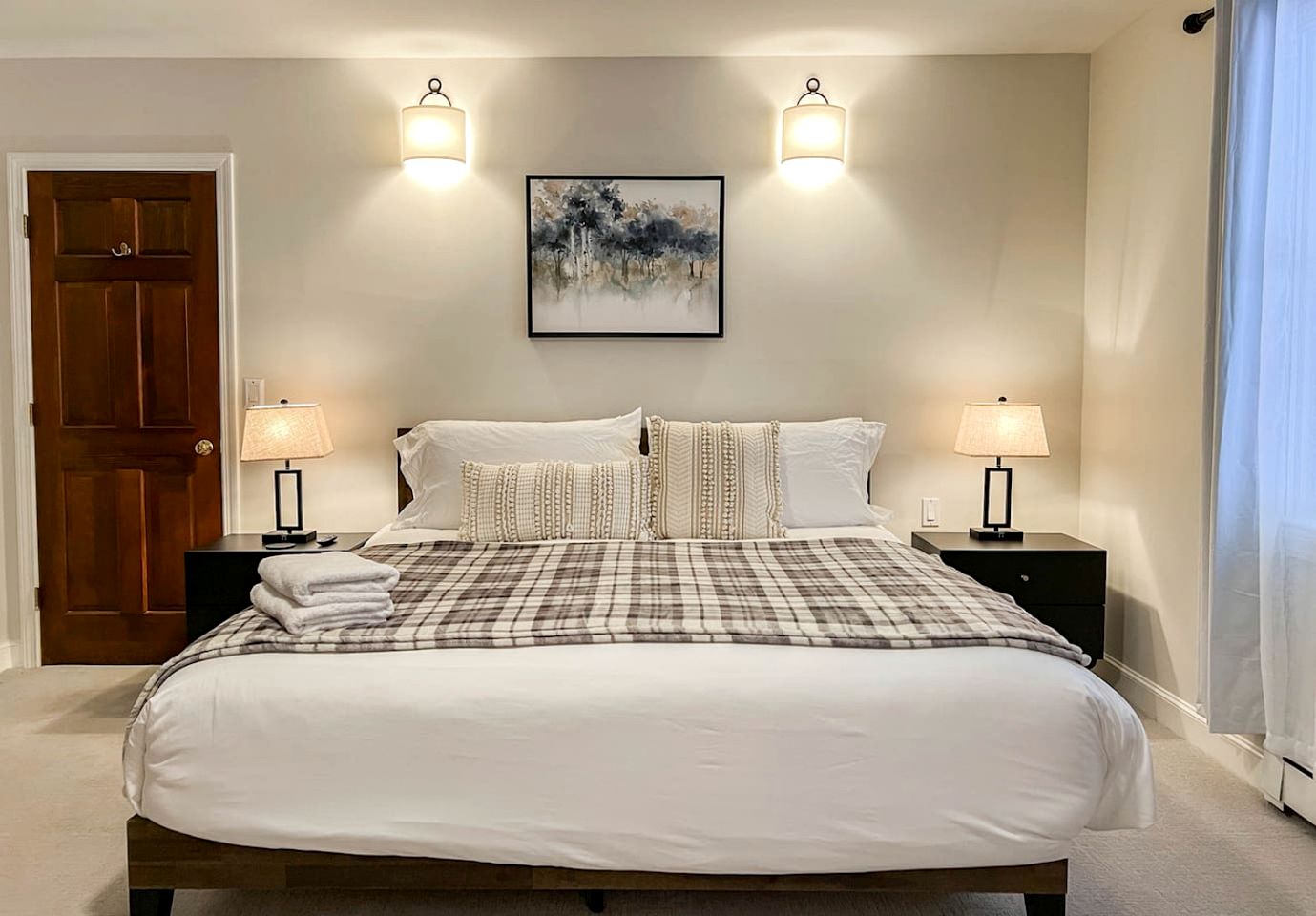 Spacious Riverfront Villa with Swimming Pool and Game Room in Bartlett, New Hampshire