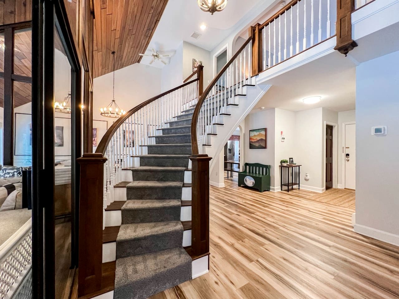 Spacious Riverfront Villa with Swimming Pool and Game Room in Bartlett, New Hampshire