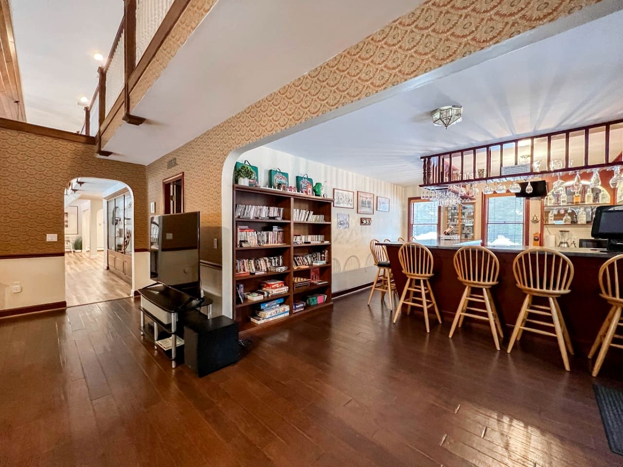 Spacious Riverfront Villa with Swimming Pool and Game Room in Bartlett, New Hampshire