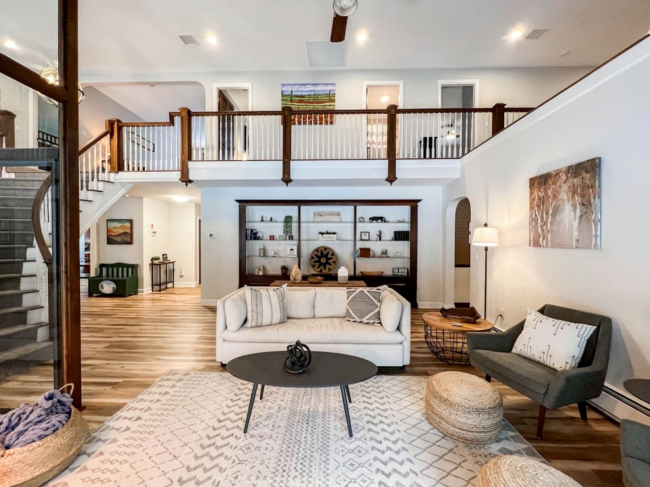 Spacious Riverfront Villa with Swimming Pool and Game Room in Bartlett, New Hampshire