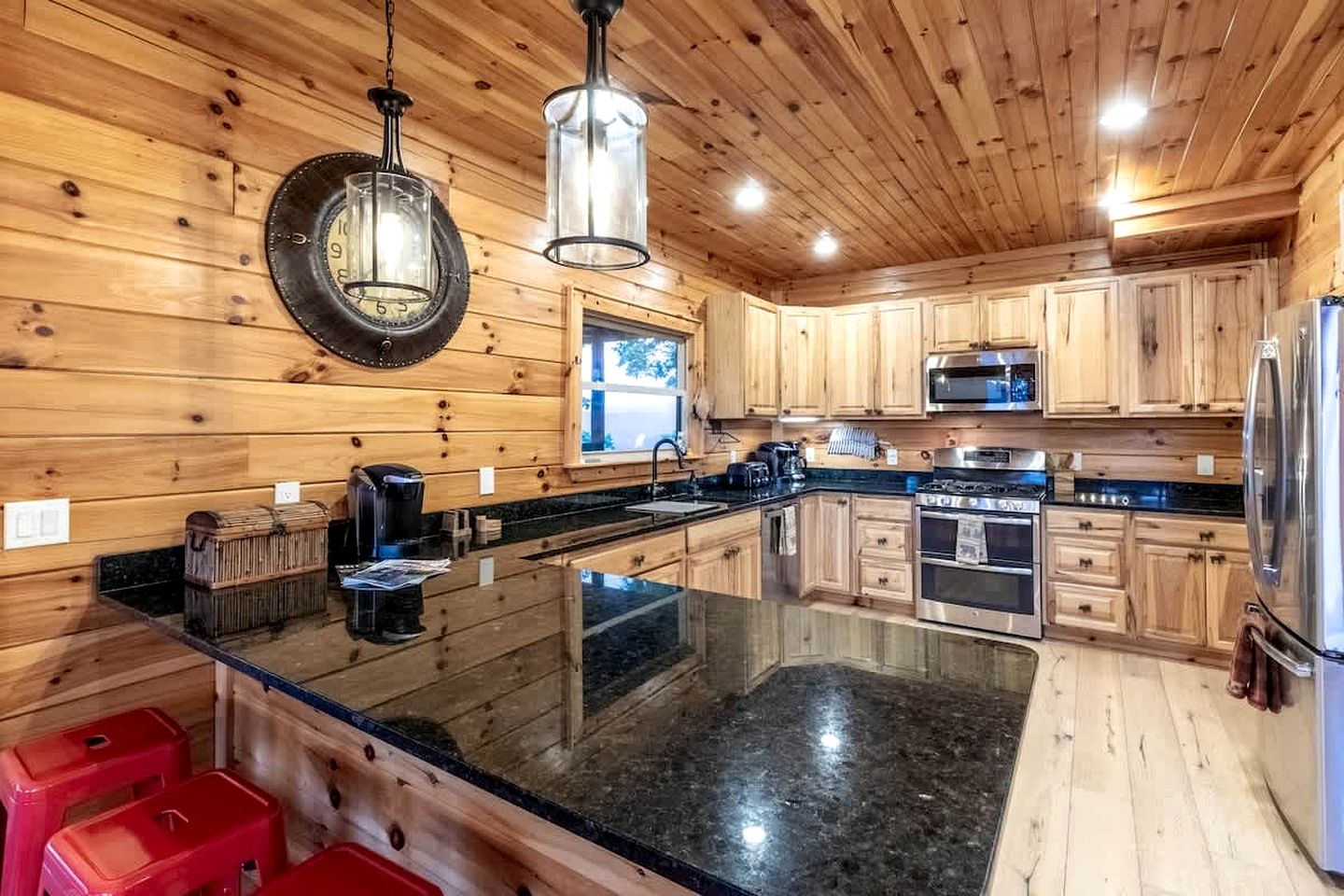 Spacious Smoky Mountain Cabin with Hot Tub & Game Room near Waynesville, NC