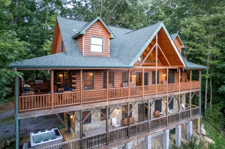 Cabins (United States of America, Waynesville, North Carolina)