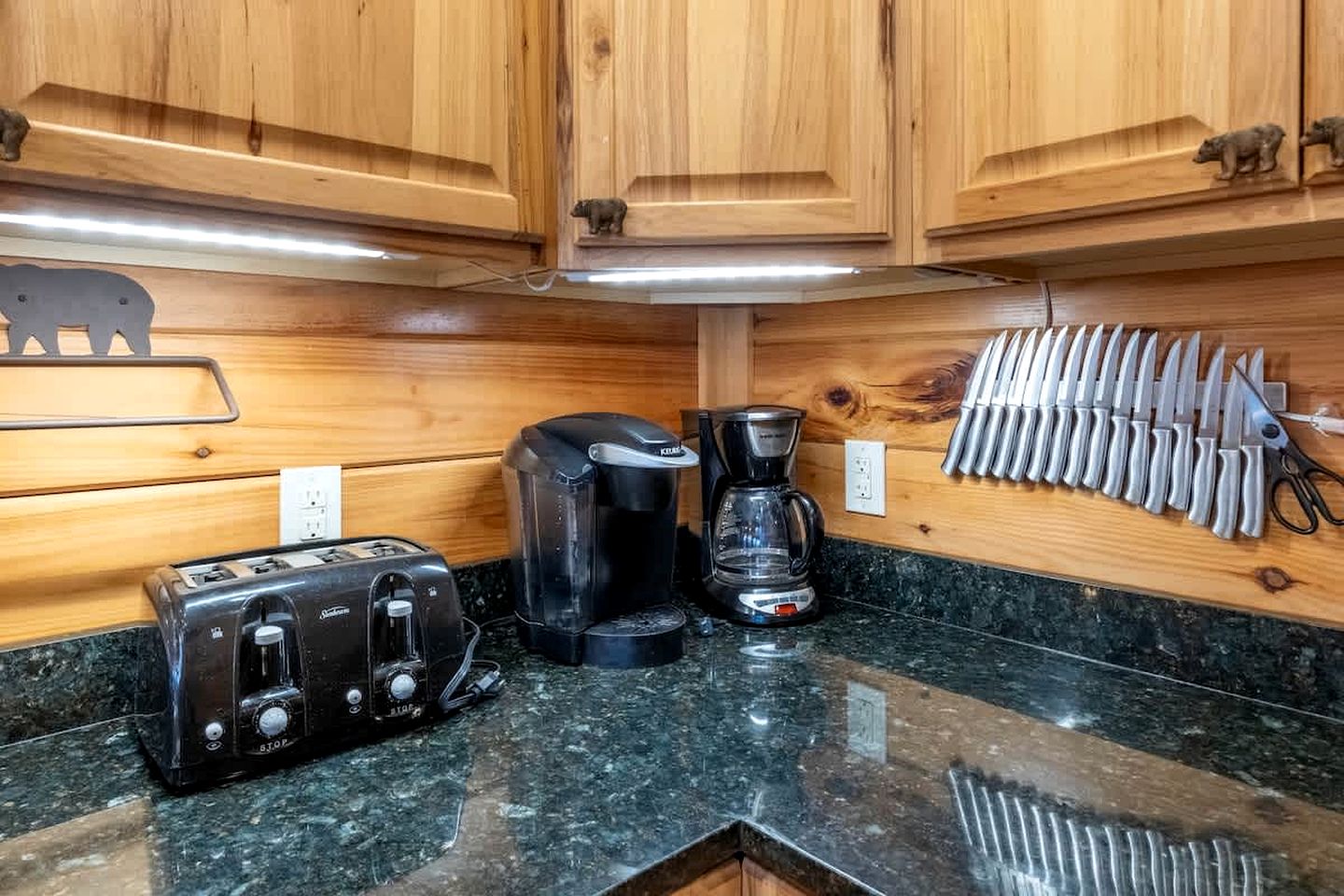 Spacious Smoky Mountain Cabin with Hot Tub & Game Room near Waynesville, NC