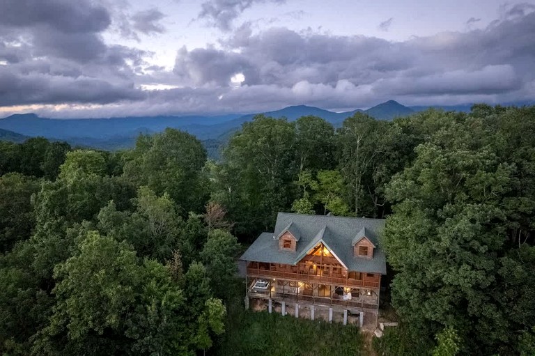 Cabins (United States of America, Waynesville, North Carolina)