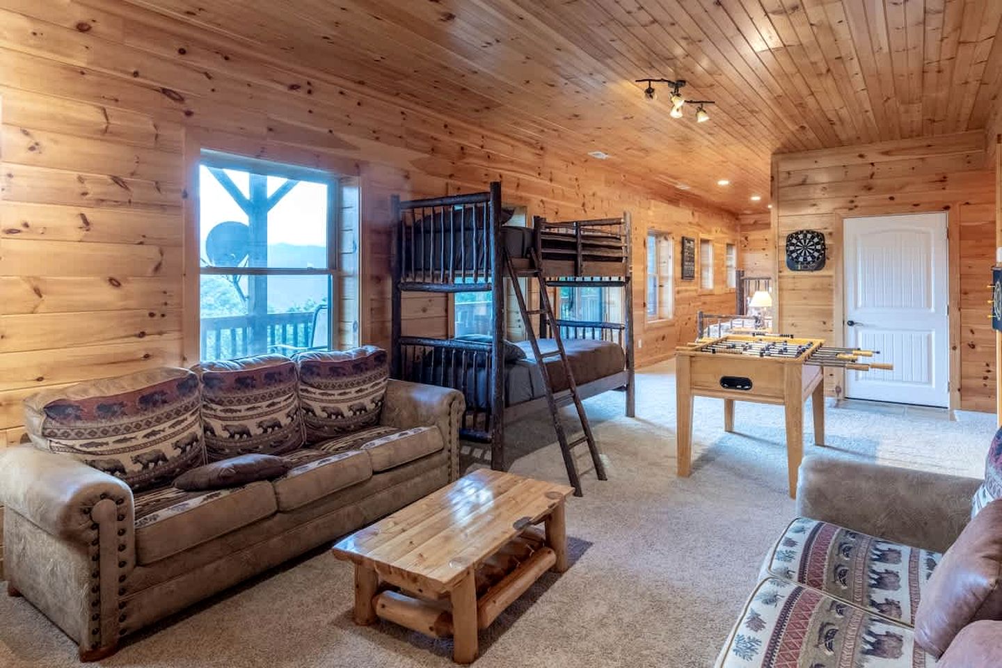 Spacious Smoky Mountain Cabin with Hot Tub & Game Room near Waynesville, NC