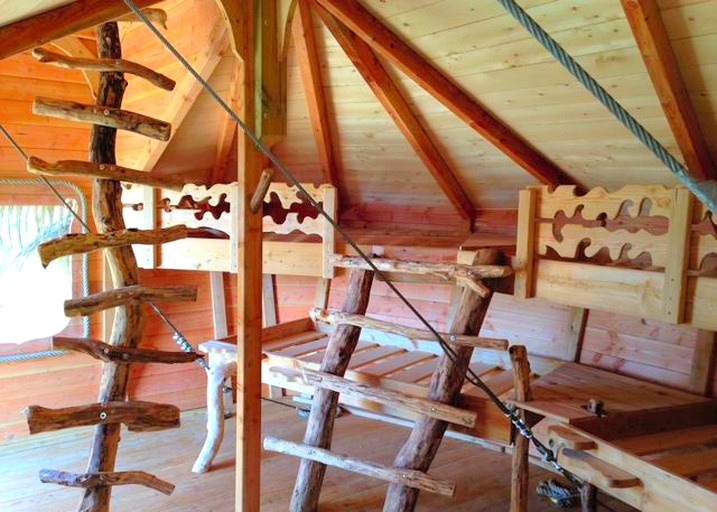 Tree Houses (Pompignac, Nouvelle-Aquitaine, France)