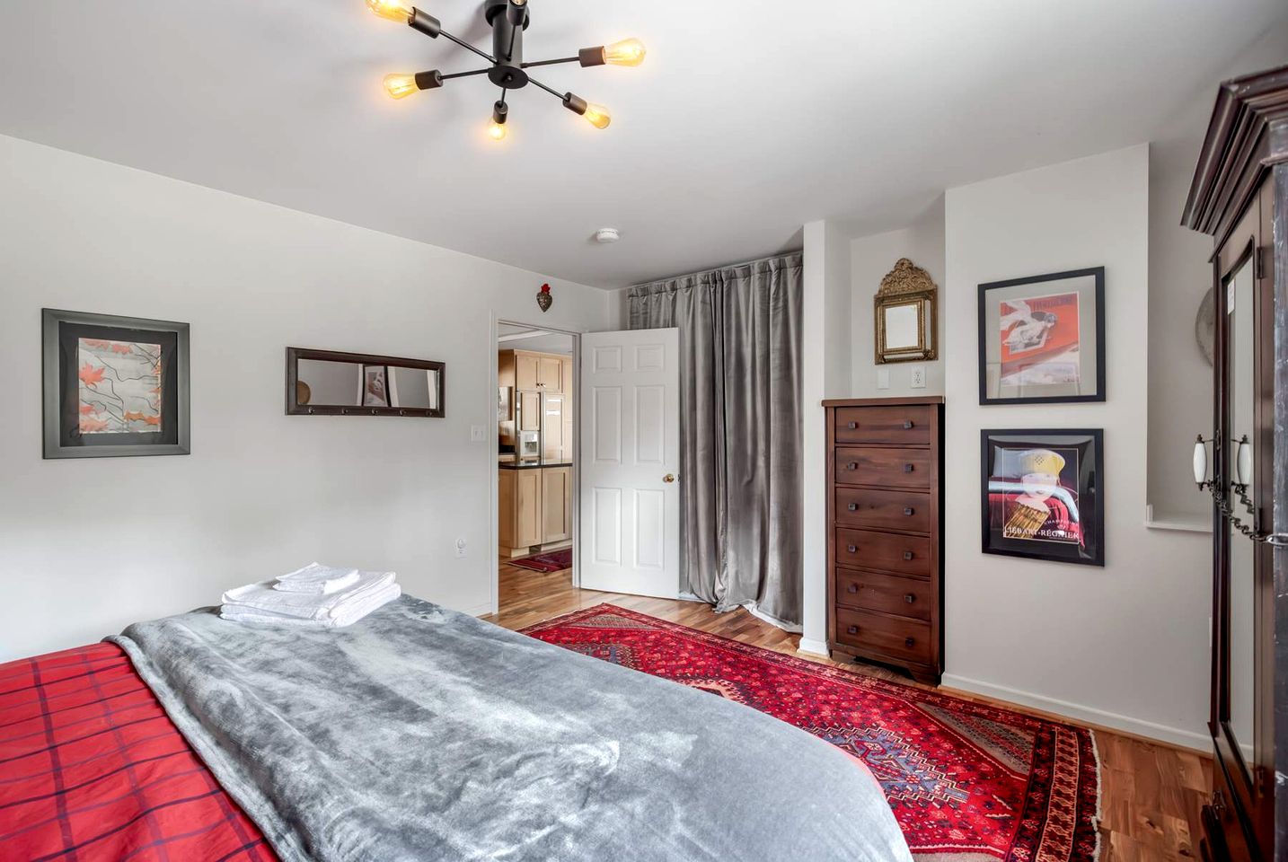 Awesome Wooden Cabin with Fire Pit in Great Cacapon, West Virginia