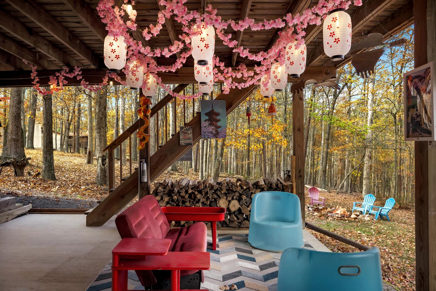 Awesome Wooden Cabin with Fire Pit in Great Cacapon, West Virginia
