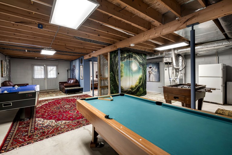 Cabins (United States of America, Great Cacapon, West Virginia)