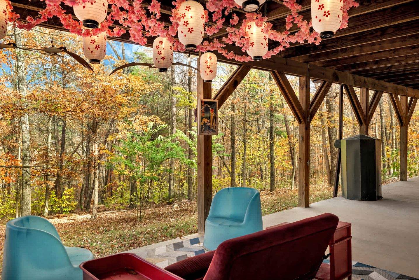 Awesome Wooden Cabin with Fire Pit in Great Cacapon, West Virginia