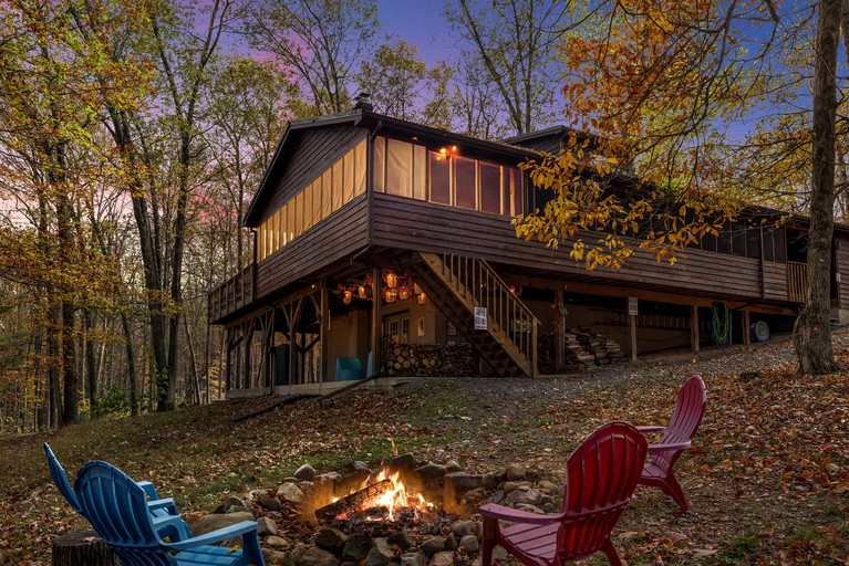 Cabins (United States of America, Great Cacapon, West Virginia)