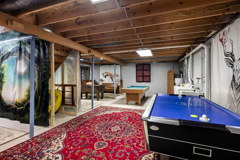 Cabins (United States of America, Great Cacapon, West Virginia)