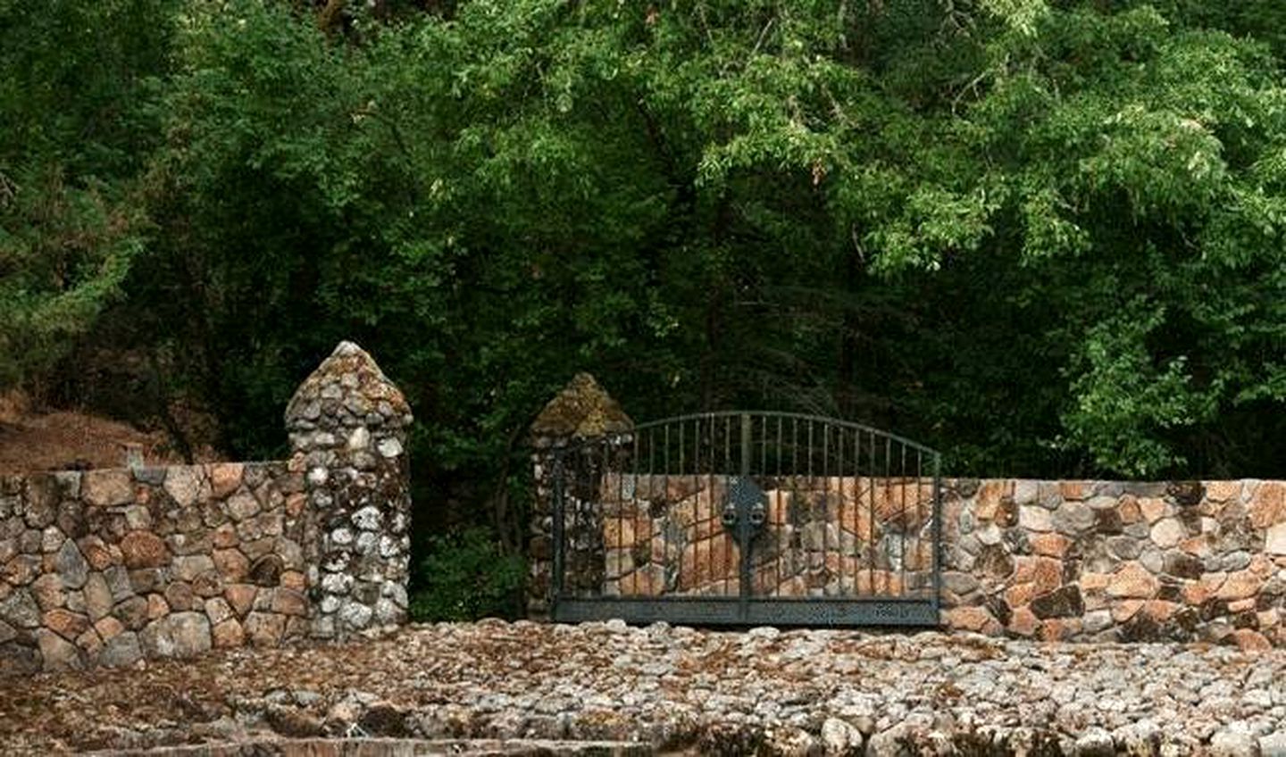 Romantic Getaway in a Spanish Villa in the Heart of Napa Valley, California