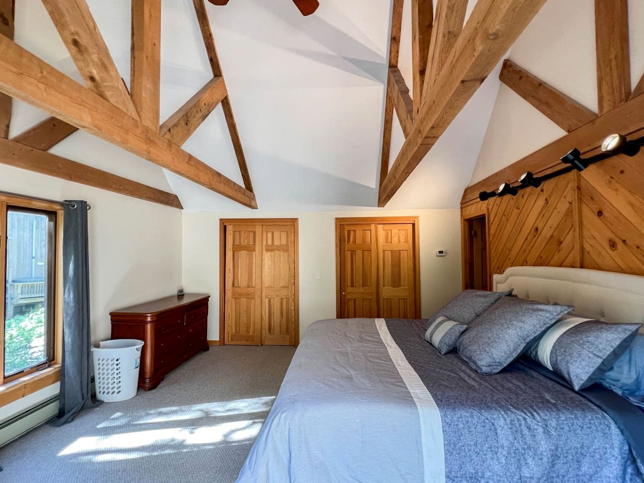 Special Cabin with Barbecue Settled Between Trees in North Conway, New Hampshire