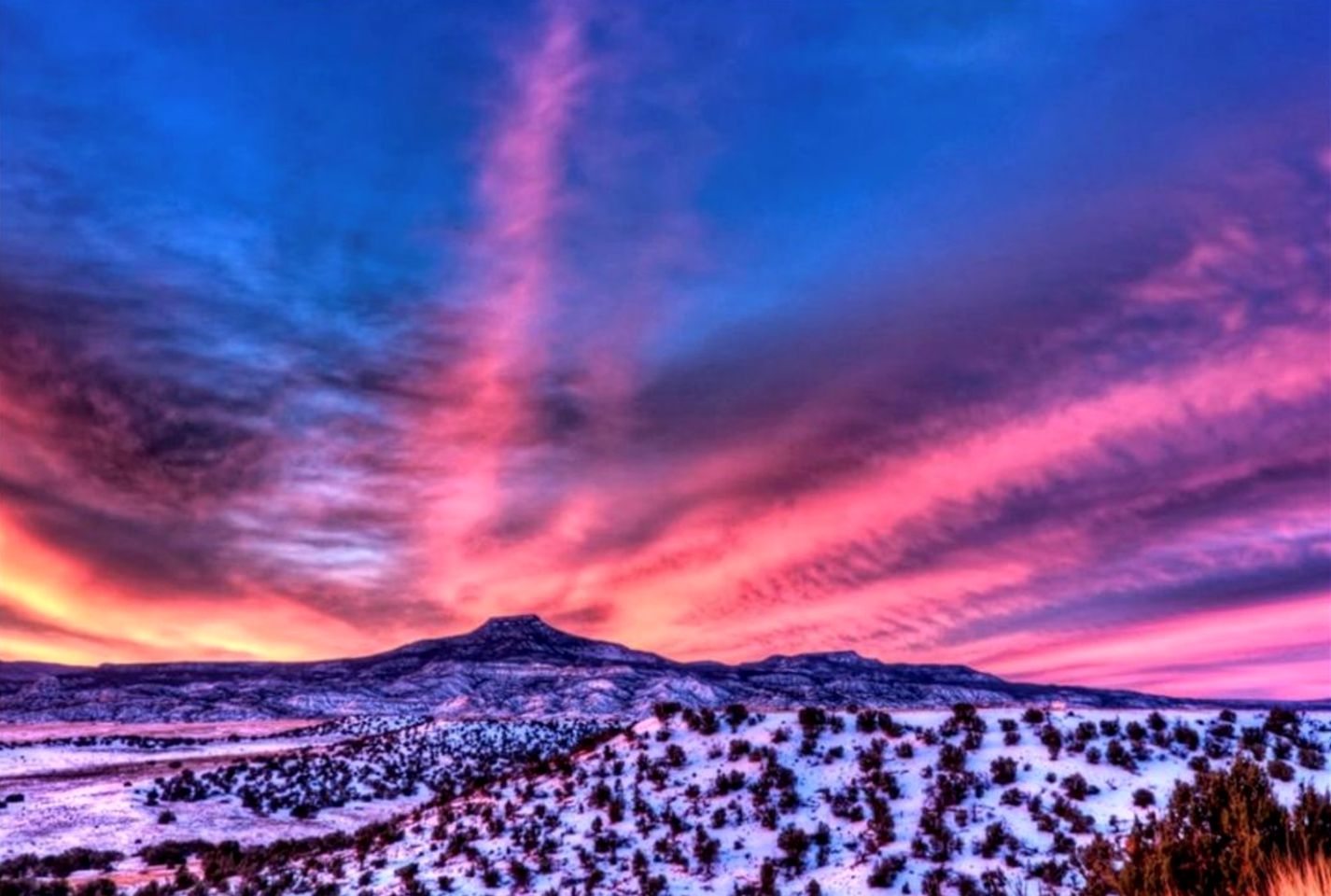 Gorgeous Casita with 360-Degree Views of Abiquiu Lake and Ghost Ranch near Santa Fe, New Mexico