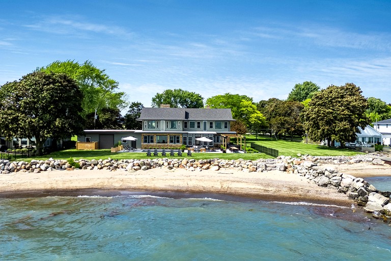 Beach Houses (Canada, Kingsville, Ontario)