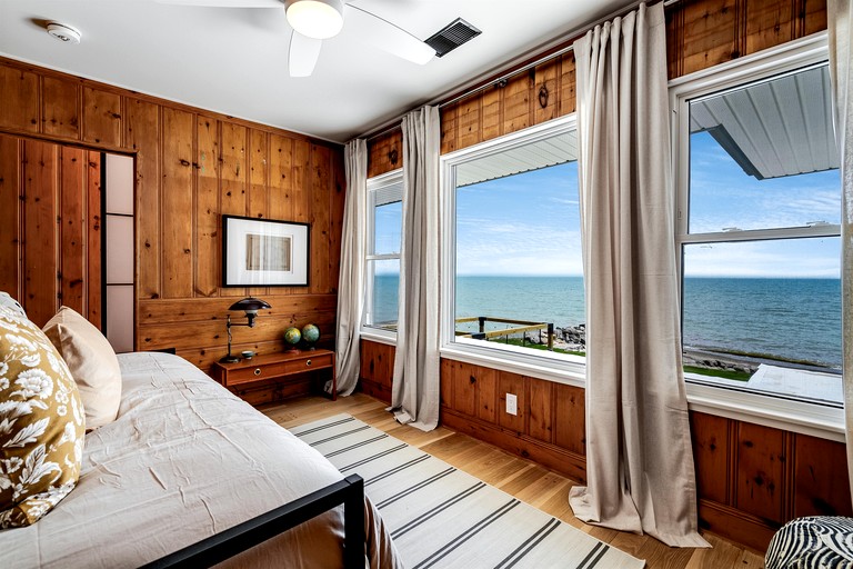 Beach Houses (Canada, Kingsville, Ontario)