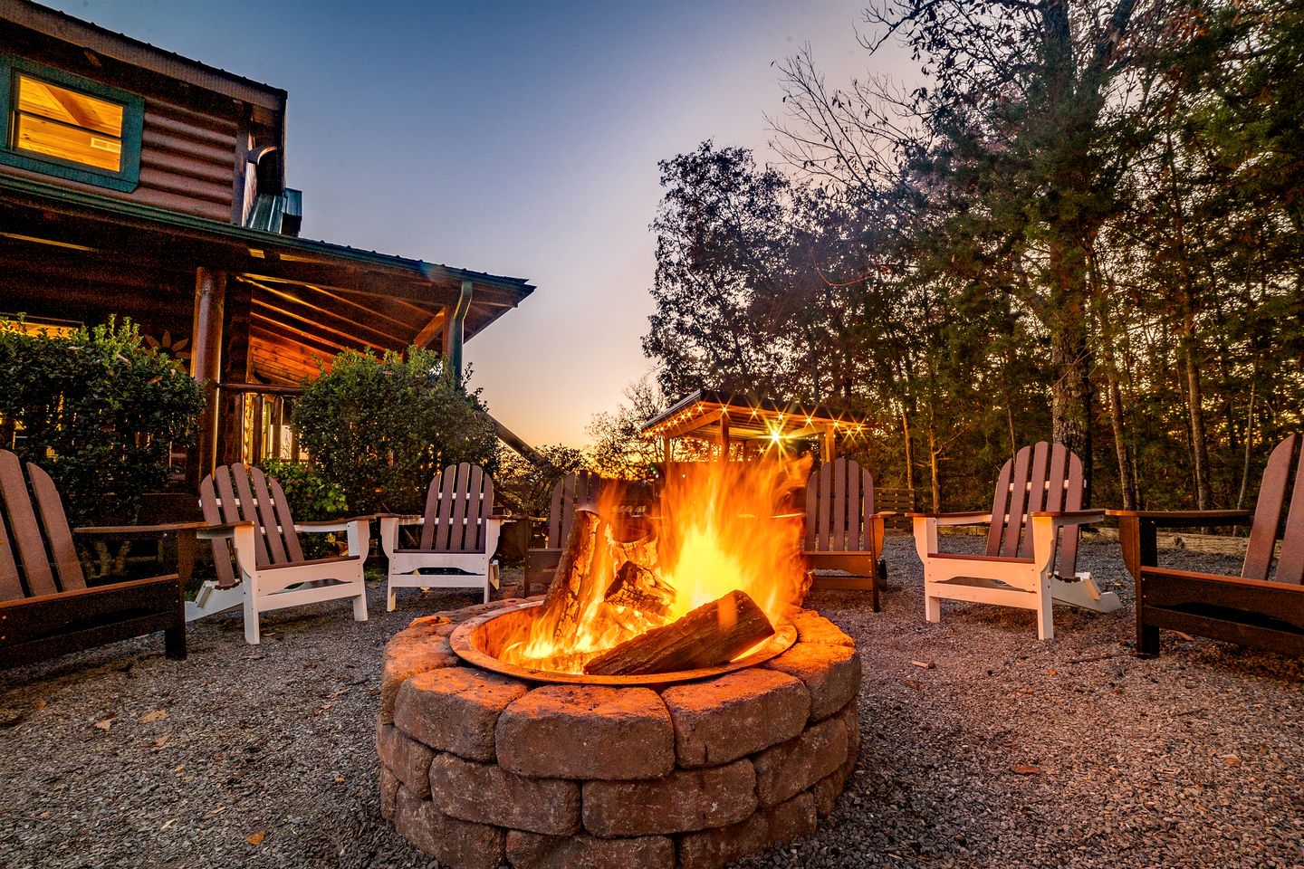 Spectacular Cabin with Incredible Indoor and Outdoor Spaces in Tennessee