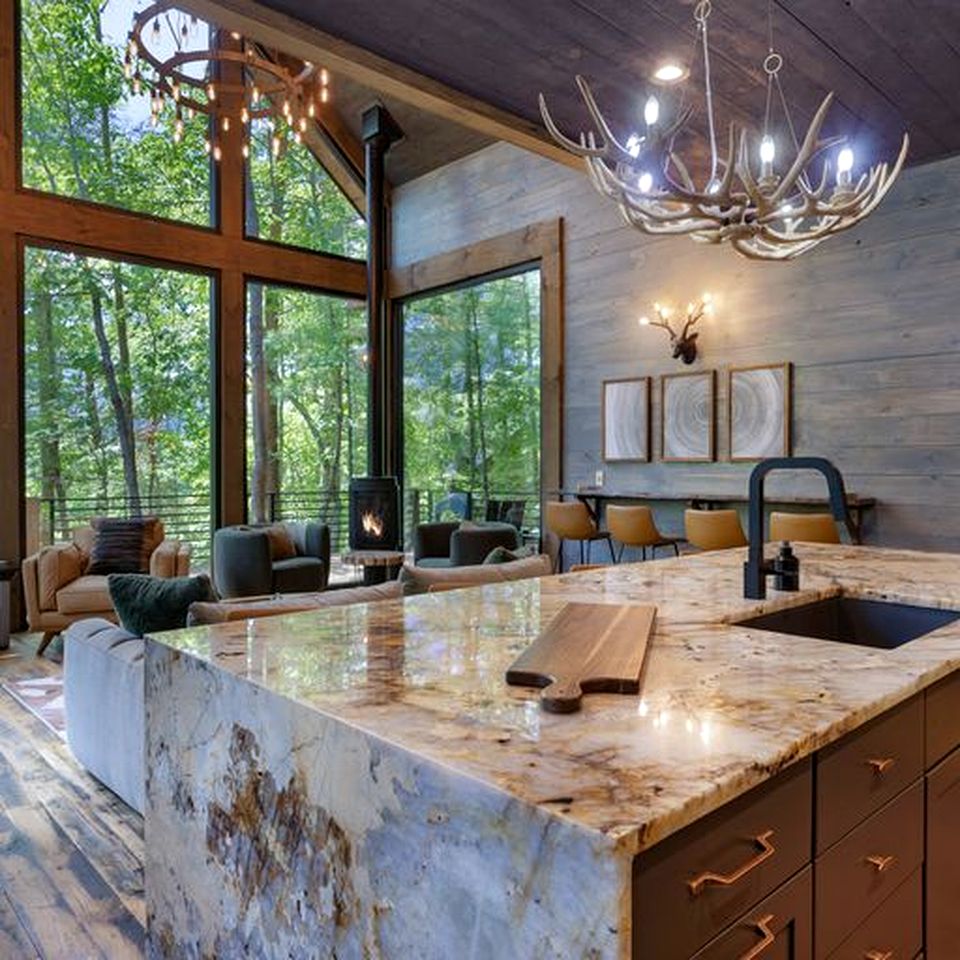 Spectacular Cabin with Incredible Living Areas Cherry Log, Georgia