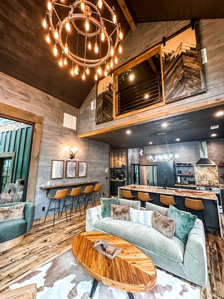 Spectacular Cabin with Incredible Living Areas Cherry Log, Georgia