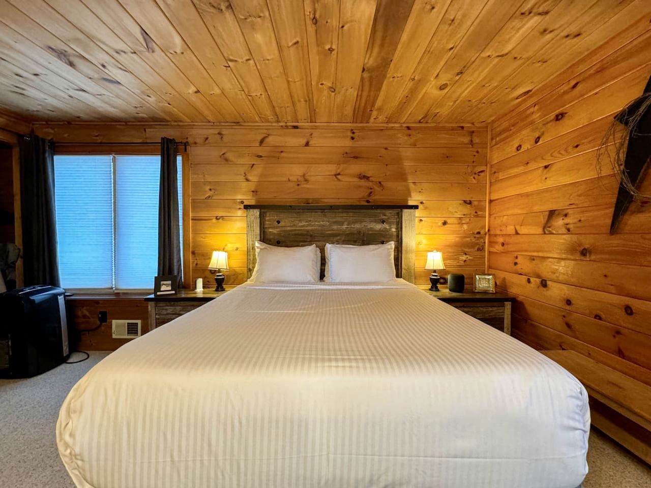 Spectacular Cabin with Retro Games and Awesome Sights in Madison, New Hampshire