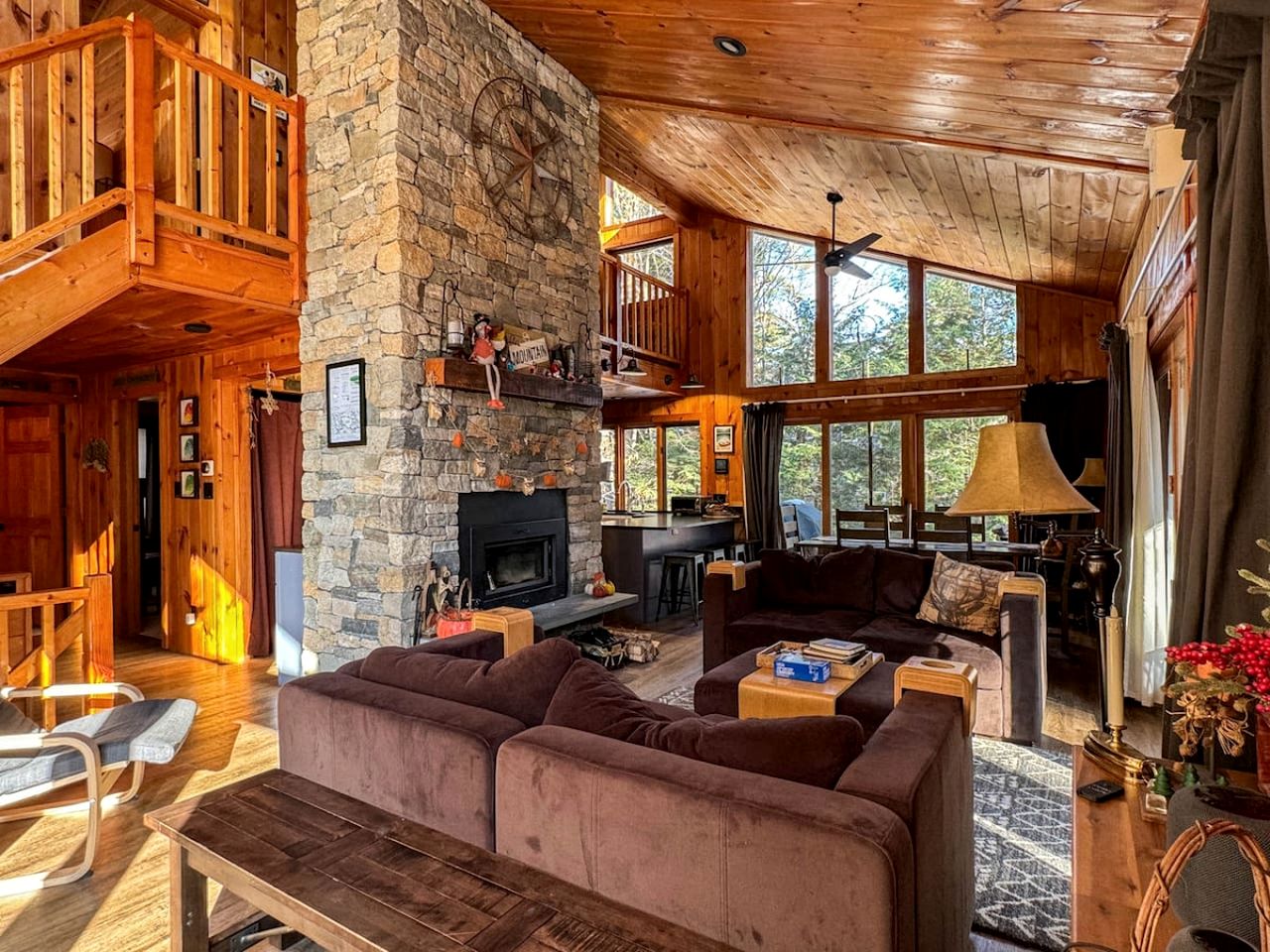 Spectacular Cabin with Retro Games and Awesome Sights in Madison, New Hampshire