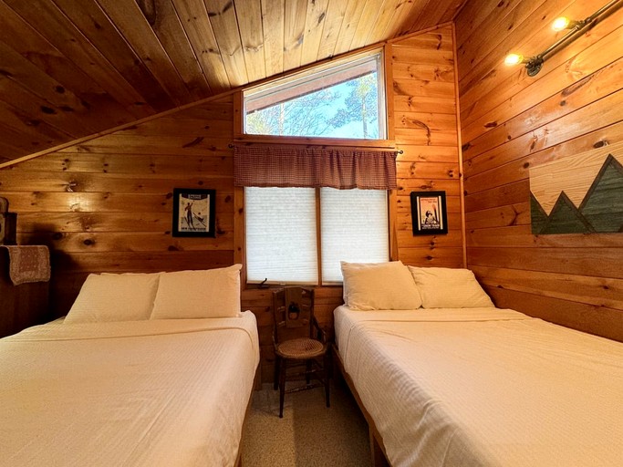 Cabins (United States of America, Madison, New Hampshire)