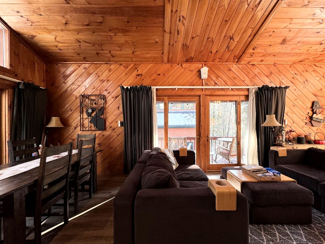 Spectacular Cabin with Retro Games and Awesome Sights in Madison, New Hampshire