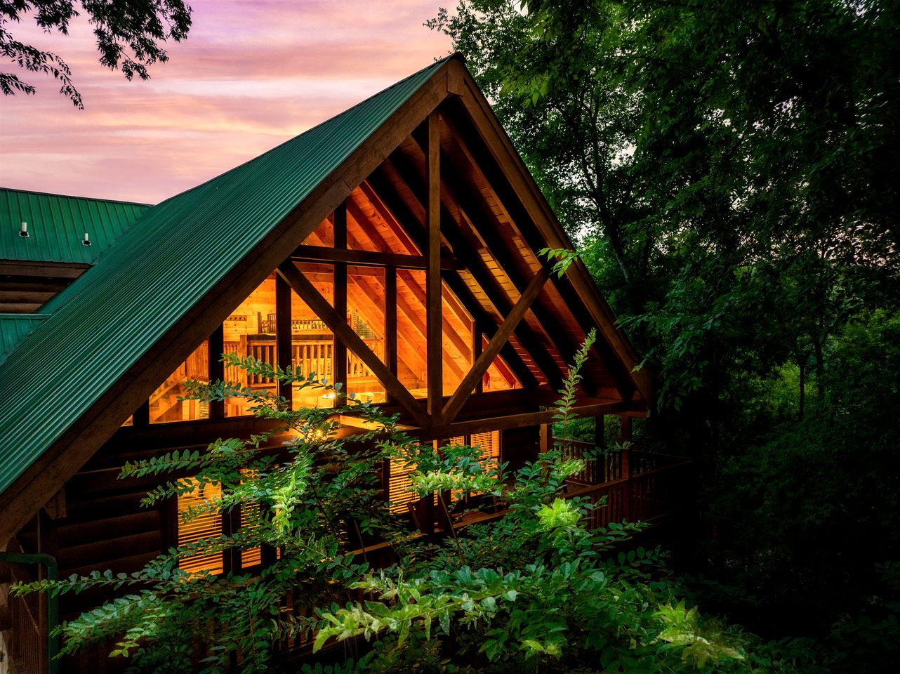 Spectacular Cabin Surrounded by Trees in Pigeon Forge, Tennessee