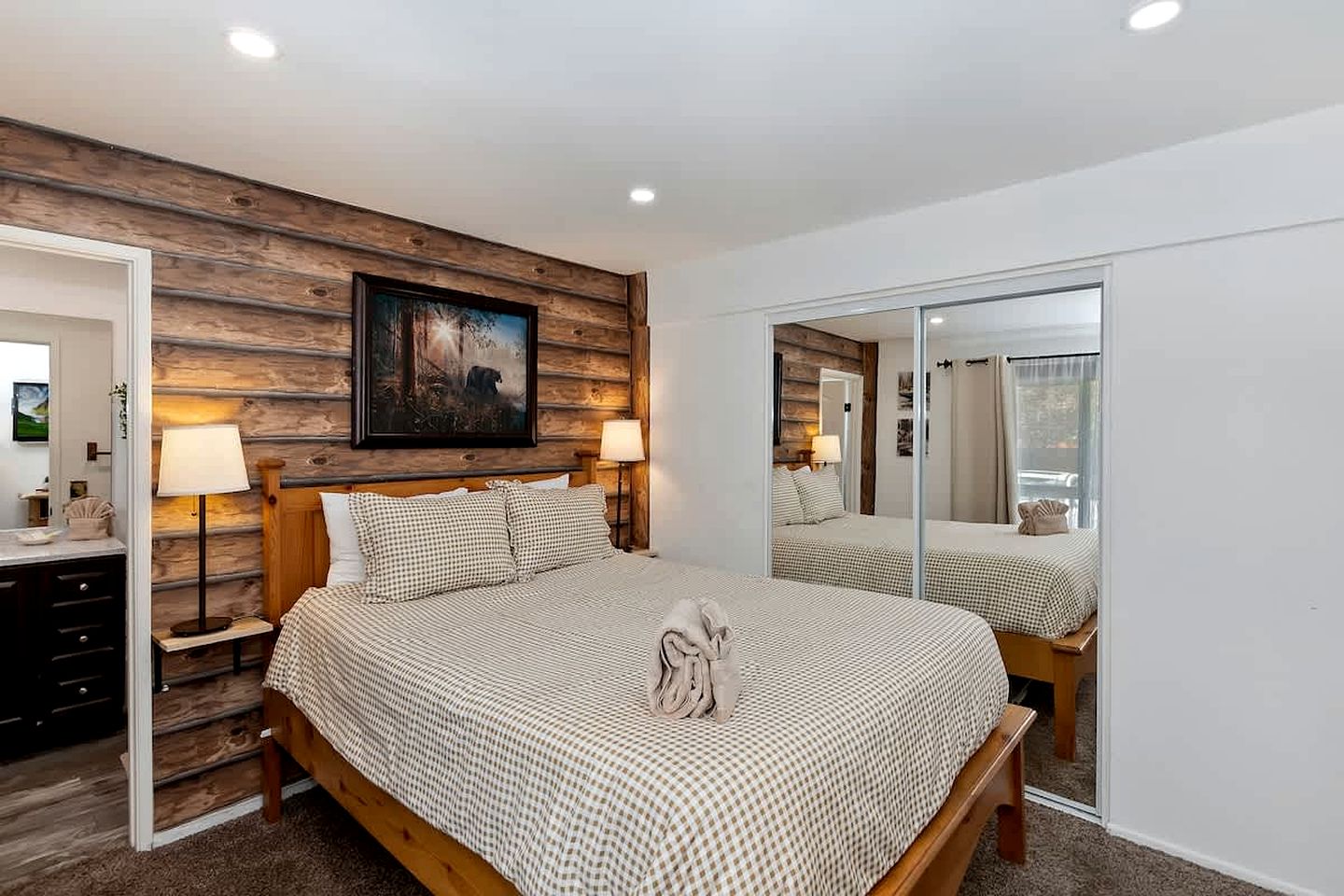 Spectacular Suite Close to Great Hiking Trails in Big Bear Lake, California