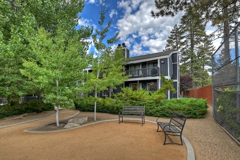 Cottages (United States of America, Big Bear Lake, California)