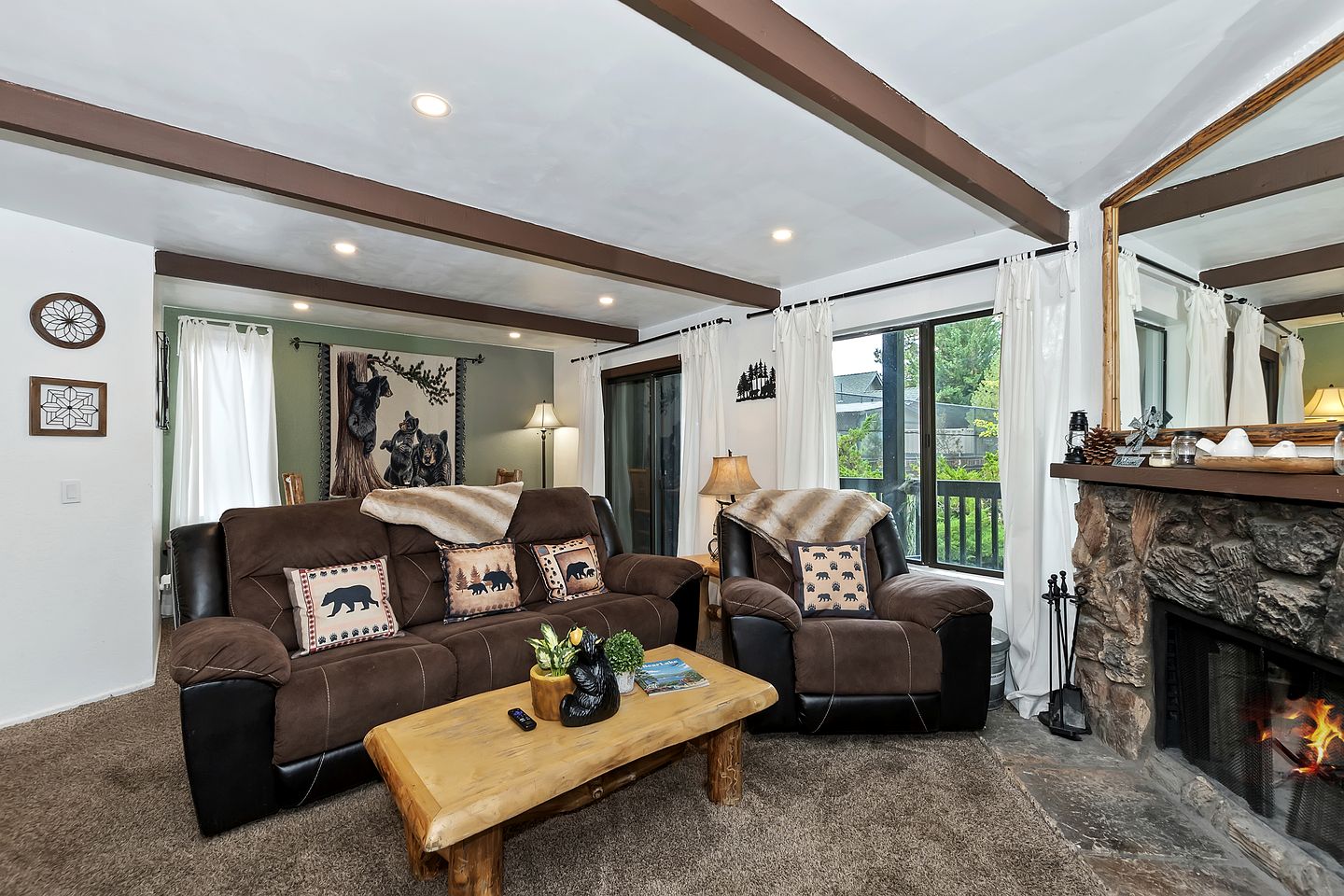 Charming Condo W/ Hot Tub & Pet Friendly