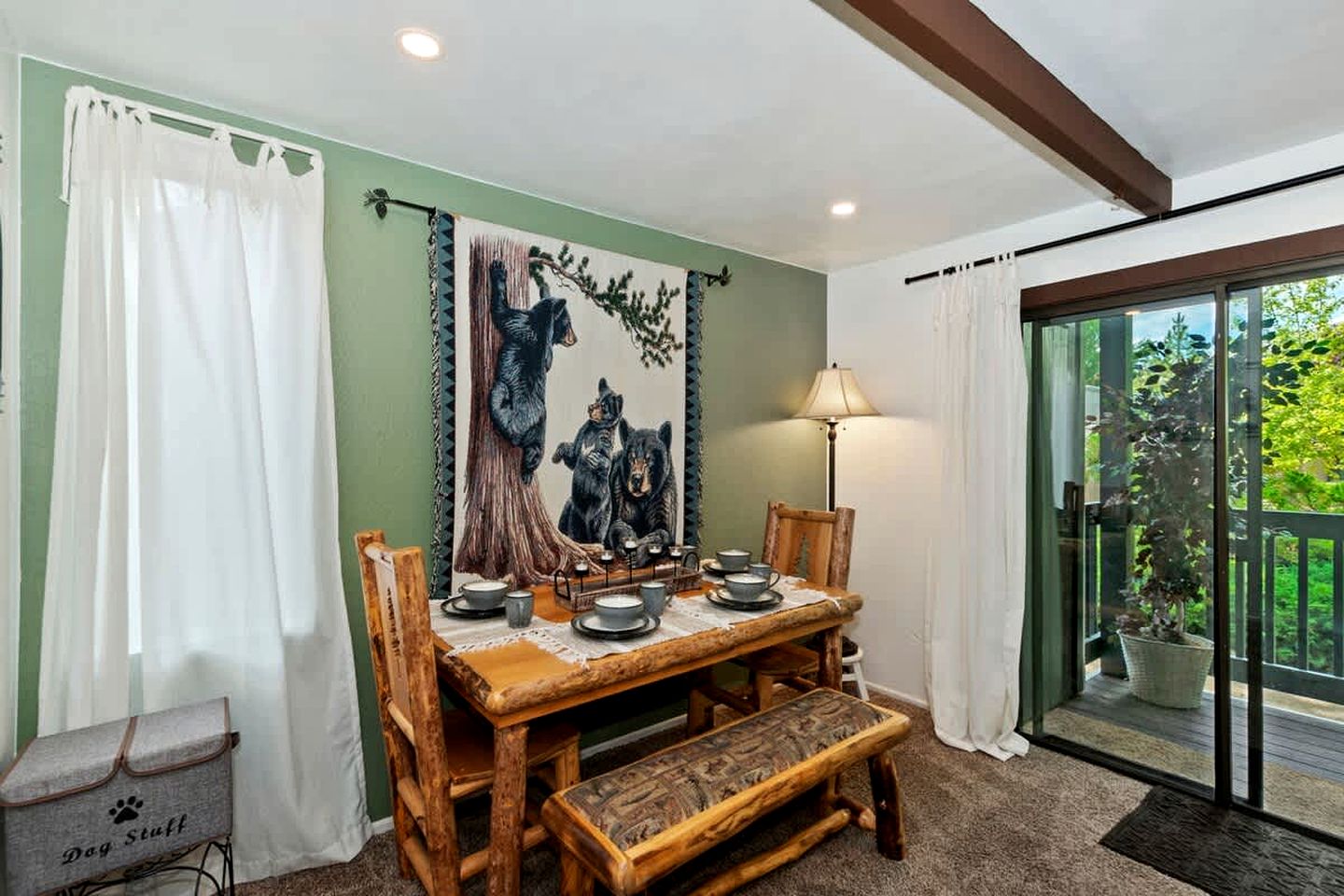 Spectacular Suite Close to Great Hiking Trails in Big Bear Lake, California