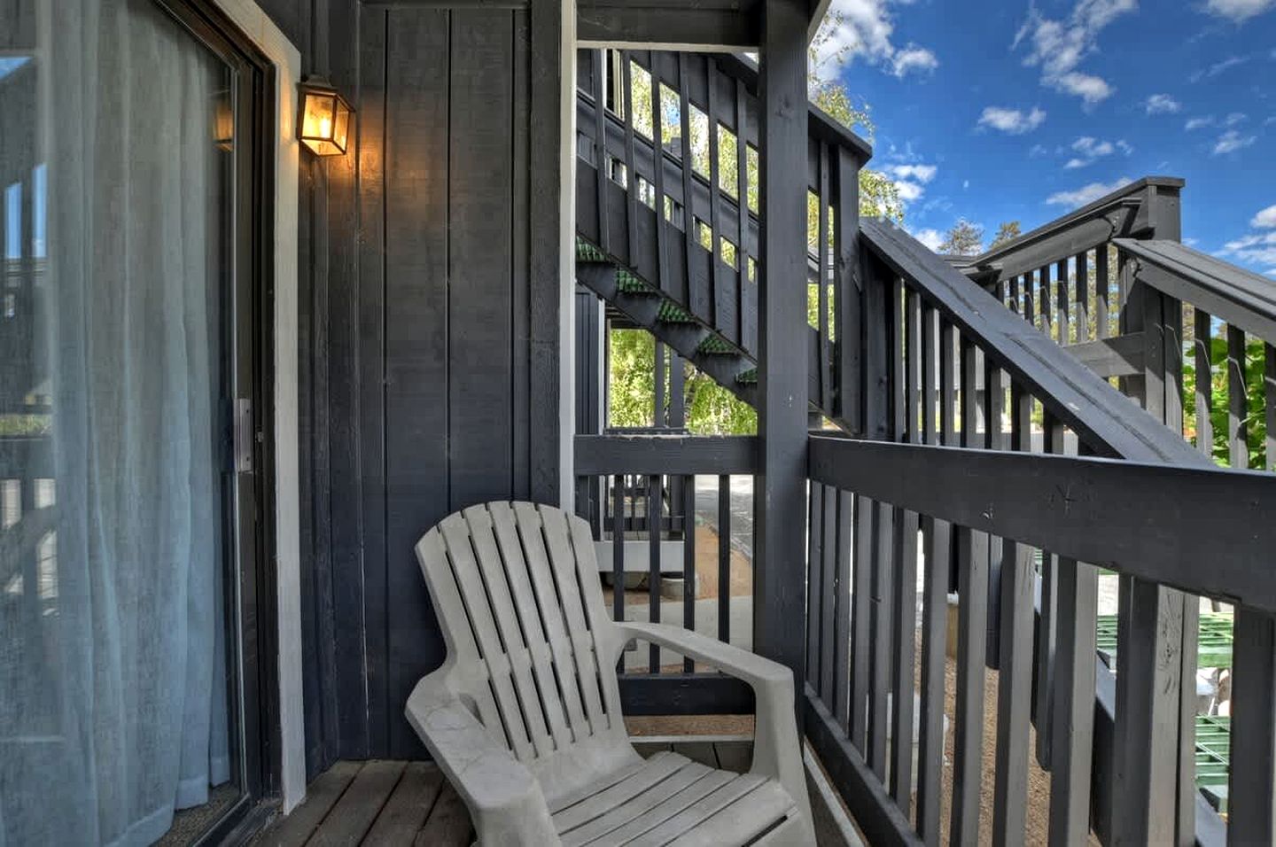 Spectacular Suite Close to Great Hiking Trails in Big Bear Lake, California