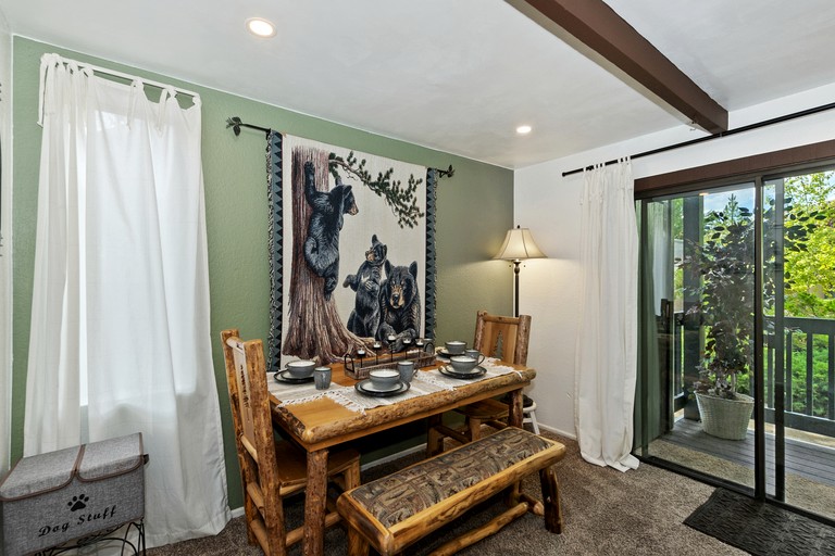 Cottages (United States of America, Big Bear Lake, California)