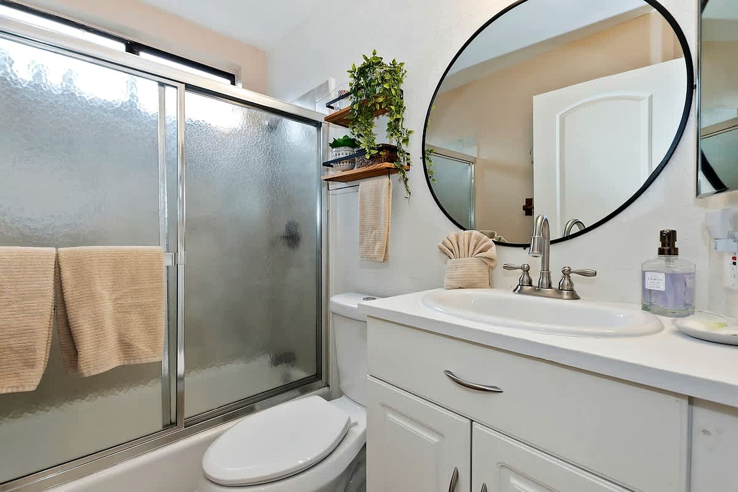 Spectacular Suite Close to Great Hiking Trails in Big Bear Lake, California