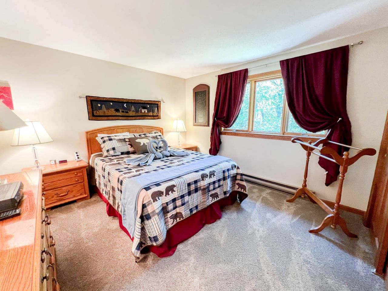 Spectacular Cottage with Game Room in North Conway, New Hampshire