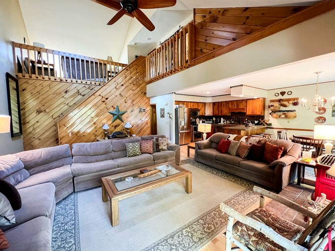 Spectacular Cottage with Game Room in North Conway, New Hampshire